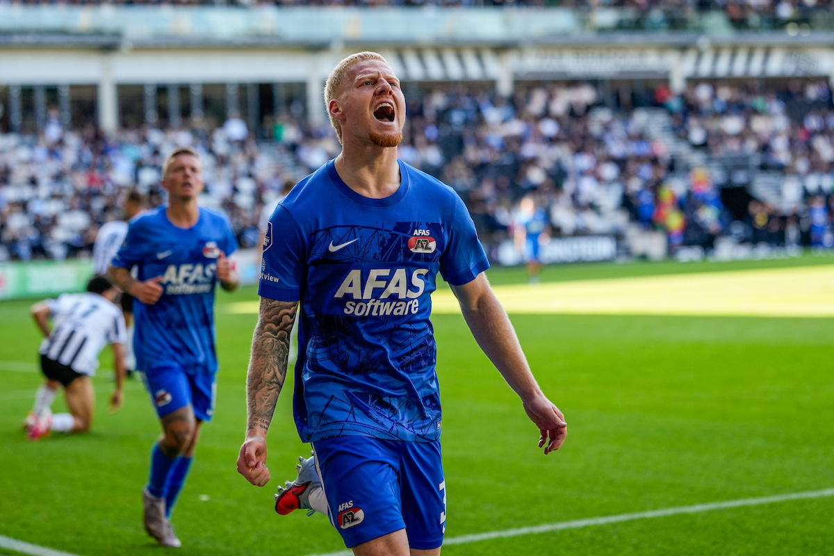 Meerdink helpt AZ aan drie punten in Almelo