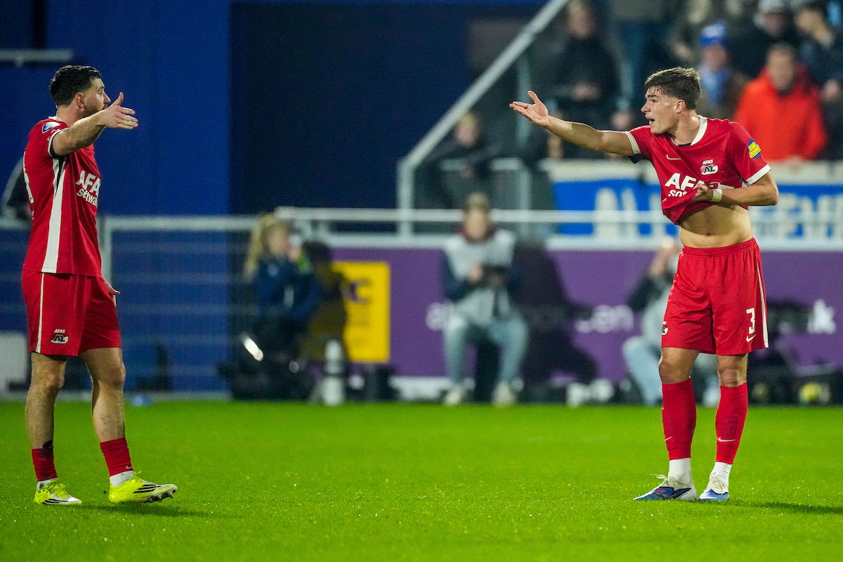 Van de hemel naar de hel: AZ zakt door het ijs in eerste helft in Zwolle