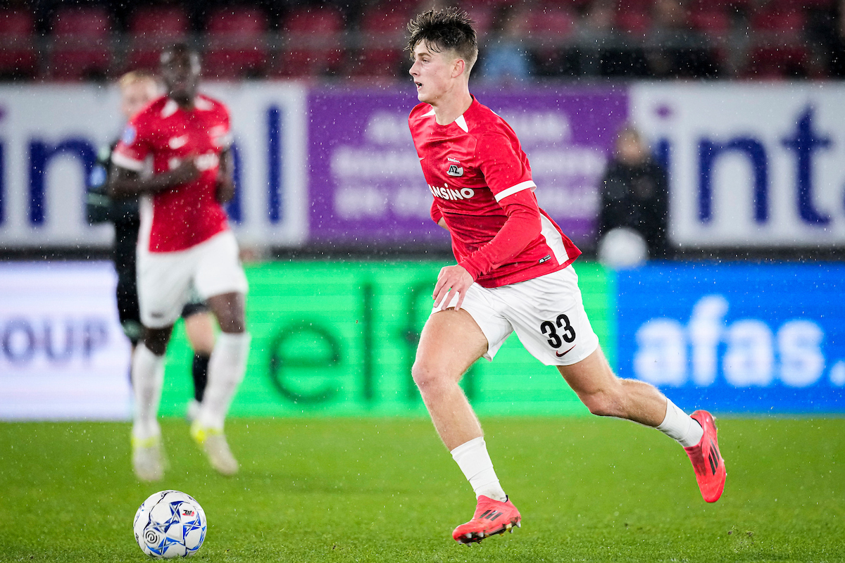 Jeugdproduct Kwakman verlengt contract bij AZ tot 2029