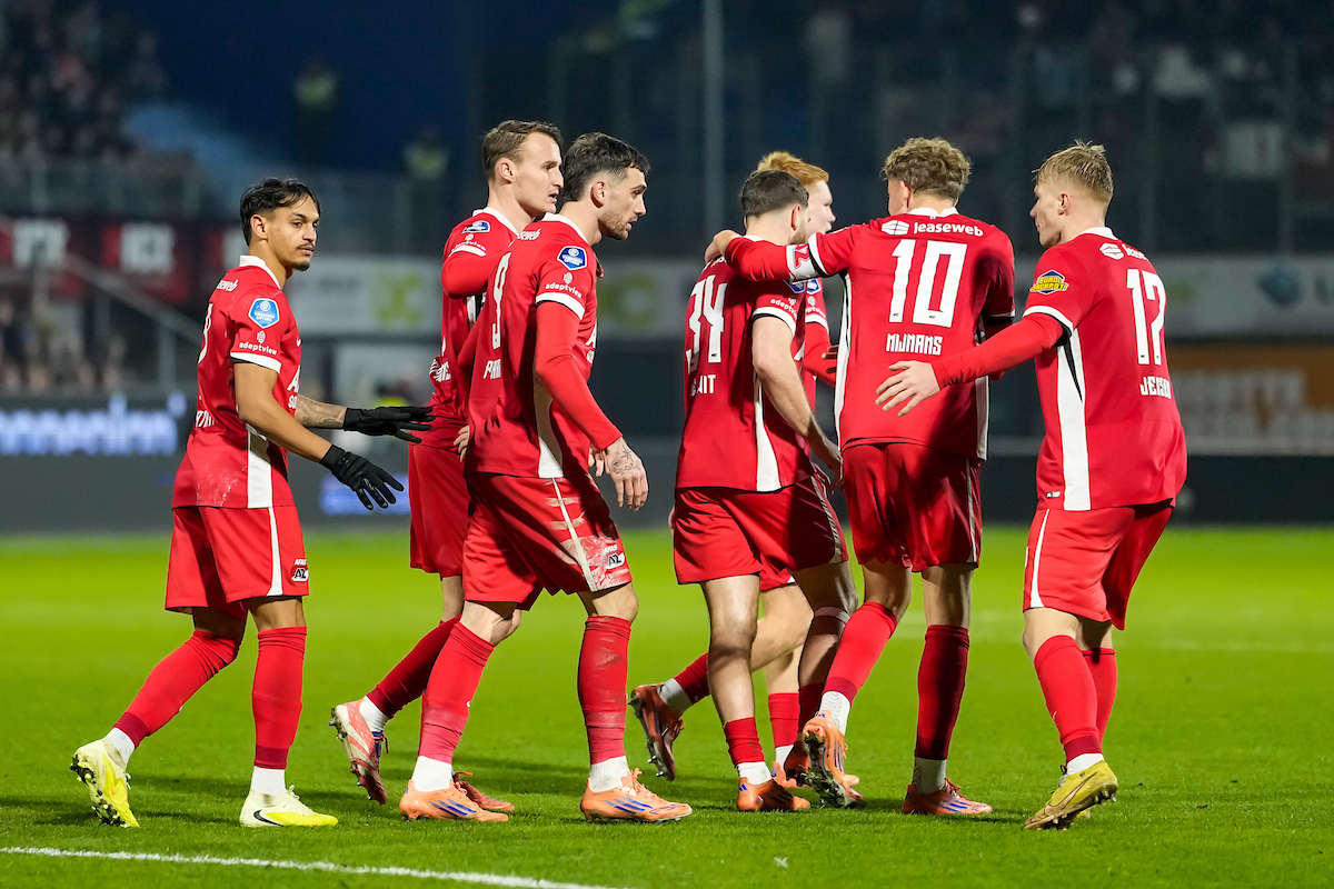 AZ toont veerkracht en wint bekerduel in Zwolle