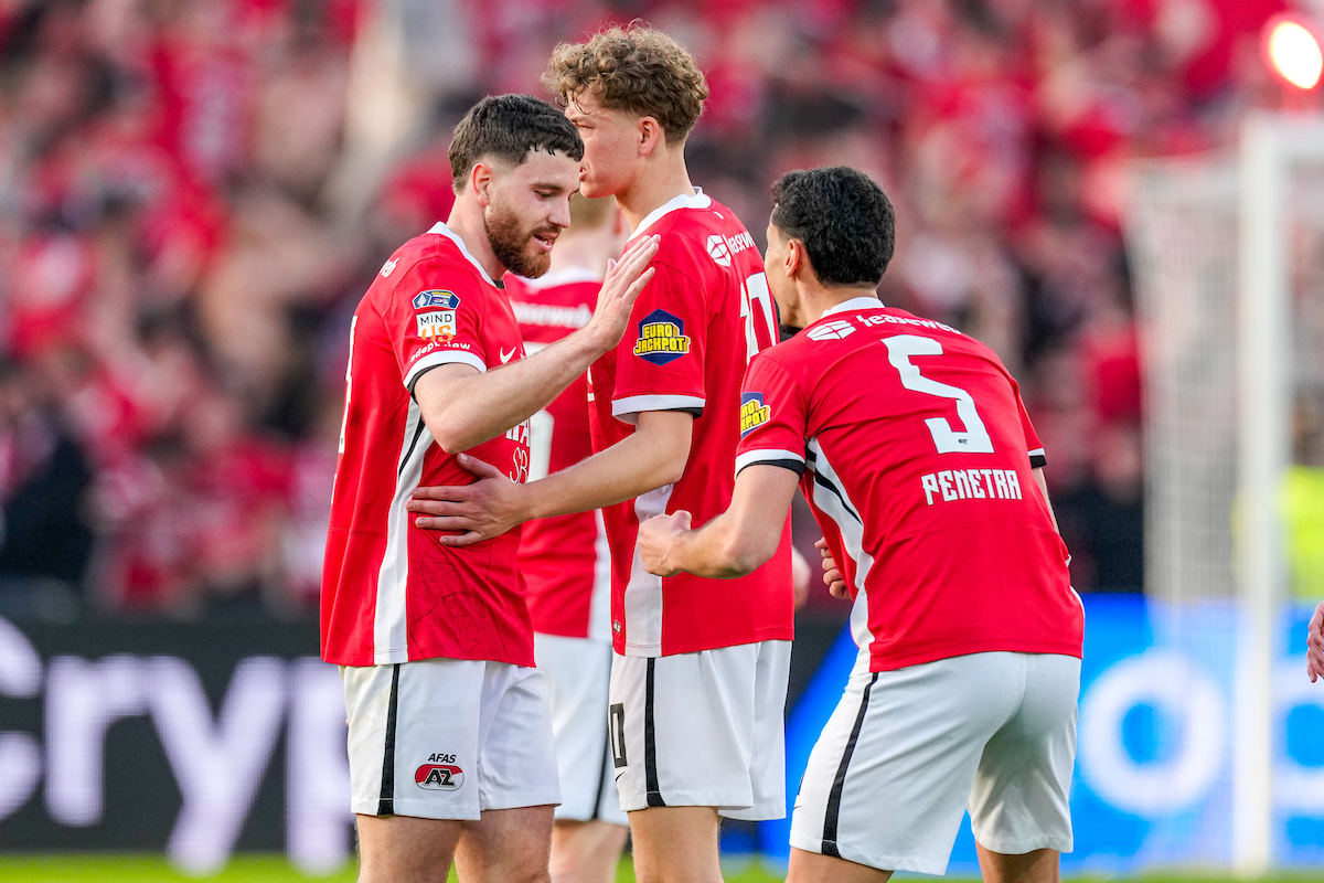 HT | AZ aan de leiding via Mees de Wit