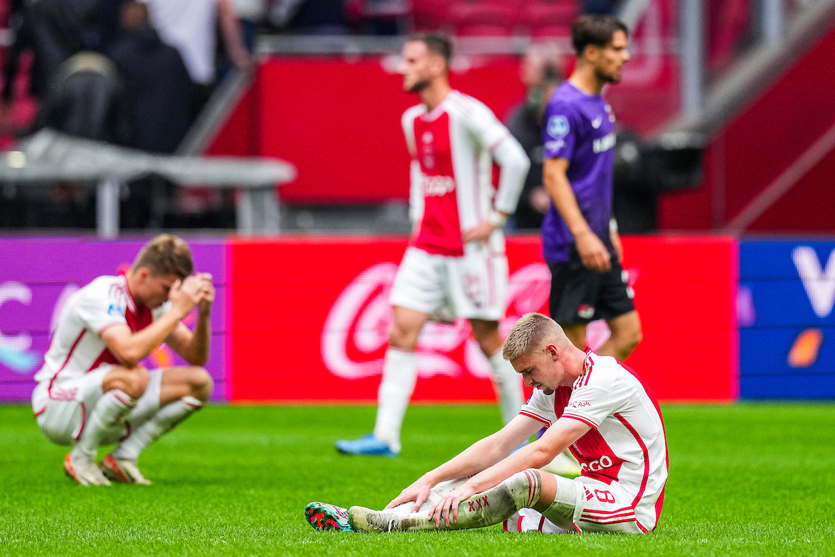 Concurrentieanalyse: Ajax stelt teleur, vijfklapper FC Twente