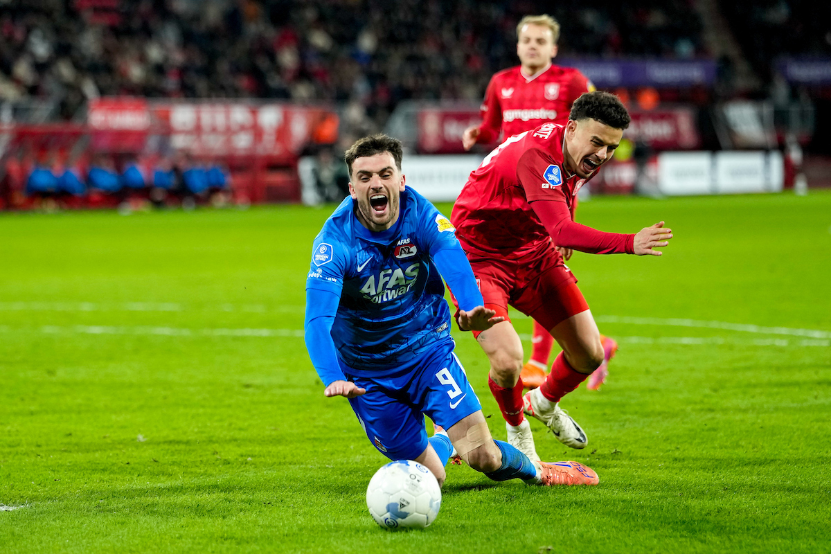 Parrott verzuimt zwak AZ naar een punt te schieten in Enschede