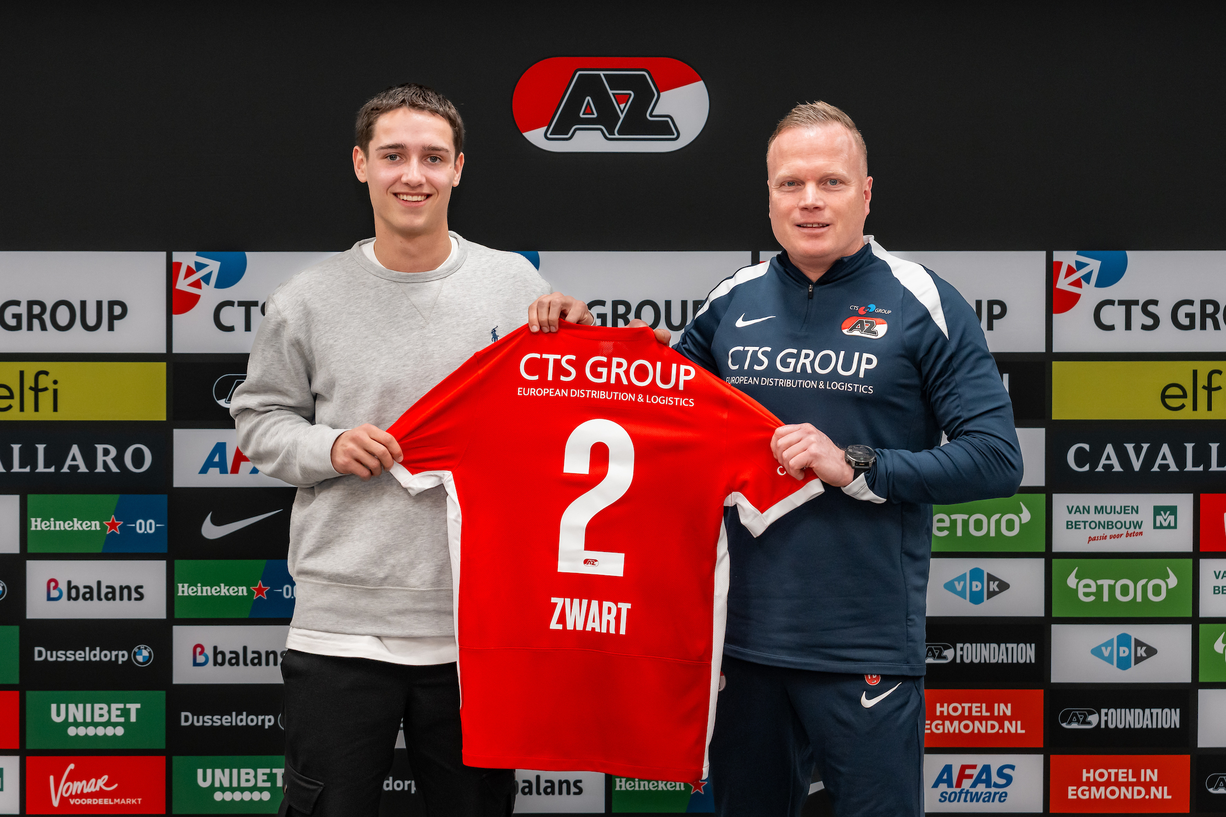 Jesper Zwart tekent contract bij AZ tot 2029