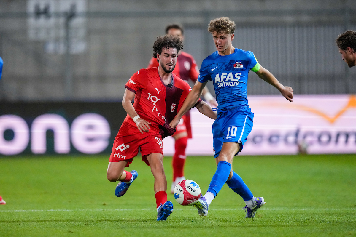 Mijnans tevreden na moeilijke wedstrijd: "Het is niet waar je je vooraf op voorbereid"