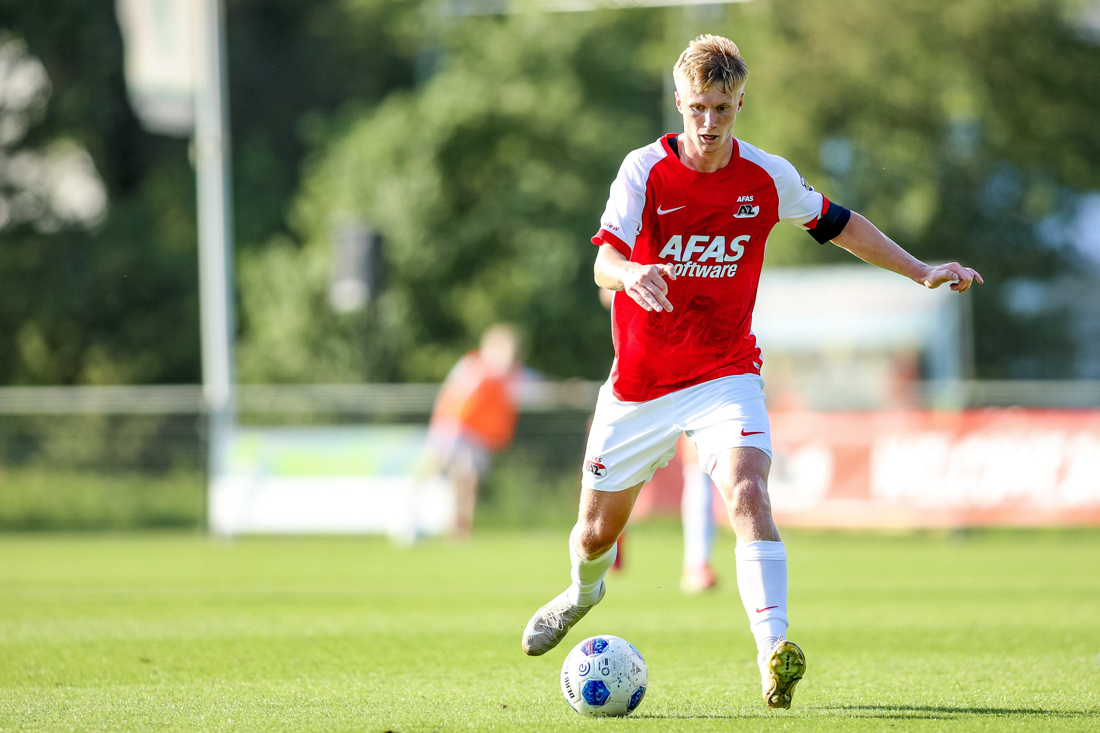 AZ bevestigt verhuur Jensen, geruchten rond vertrek Van Duijl