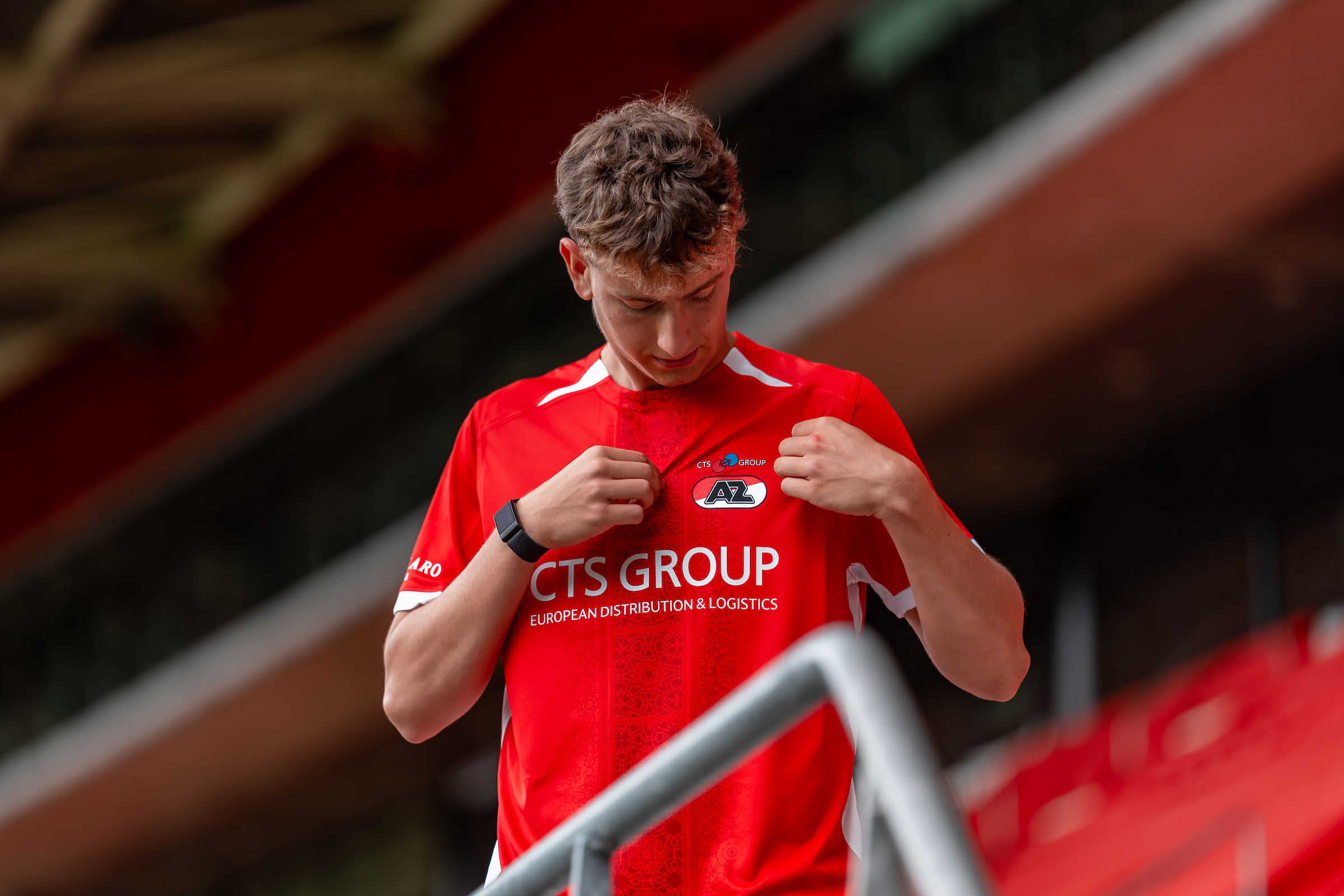 AZ plukt talentvolle spits weg bij Ajax: Kovács sluit aan in de Onder 19