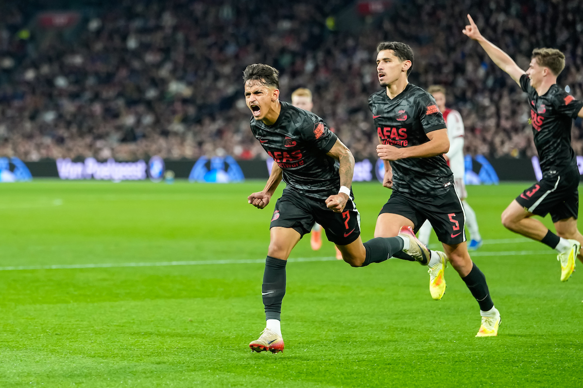 HT: AZ gaat de rust in met een 2-0 voorsprong in Amsterdam
