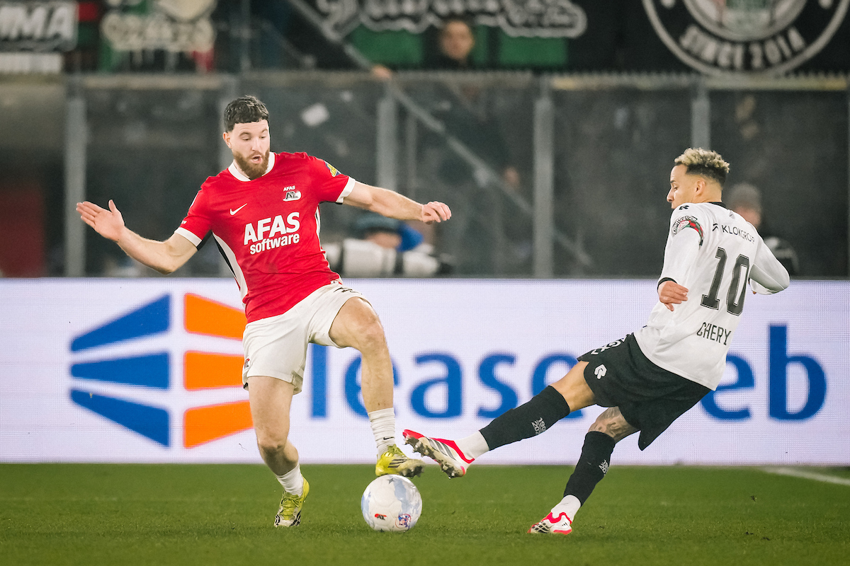 De stand van zaken na speelronde 21: AZ verliest top vier uit het oog