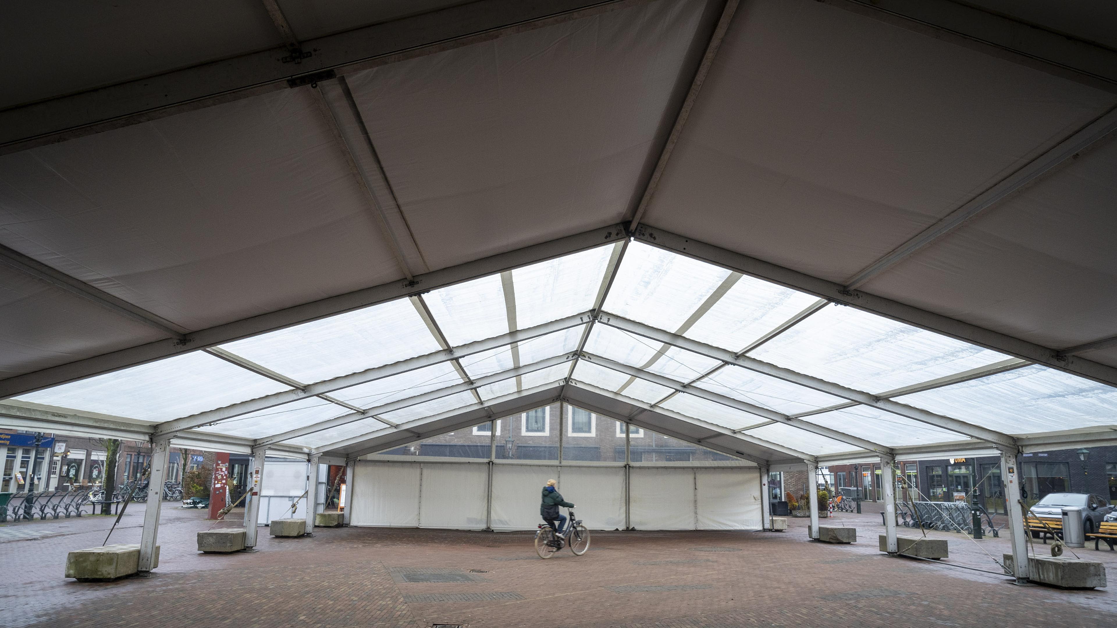 Bekerfinale AZ - Go Ahead Eagles live te volgen op groot scherm op de Paardenmarkt