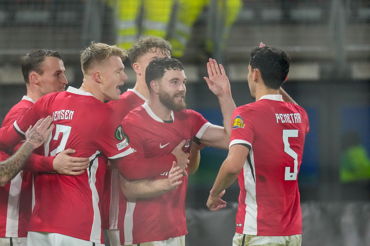 AZ beslecht Ierse muur en boekt tweede Conference League-zege