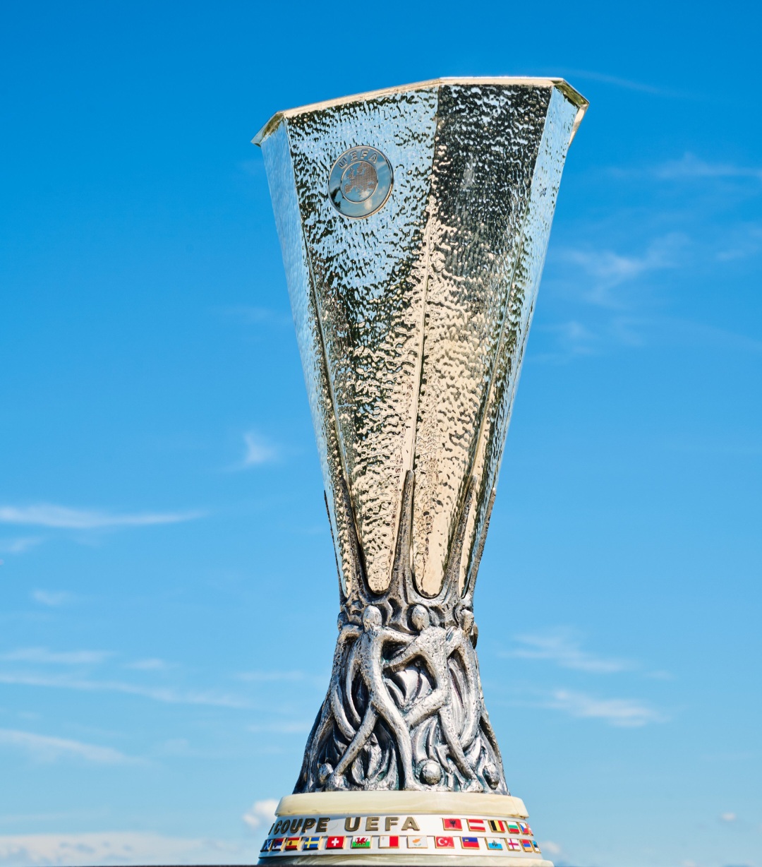Waar en wanneer is de Europa League loting te zien?