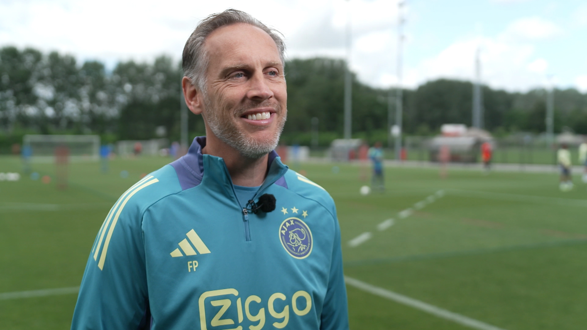'AZ haalt voormalig Ajax-trainer binnen als opvolger van Echteld'