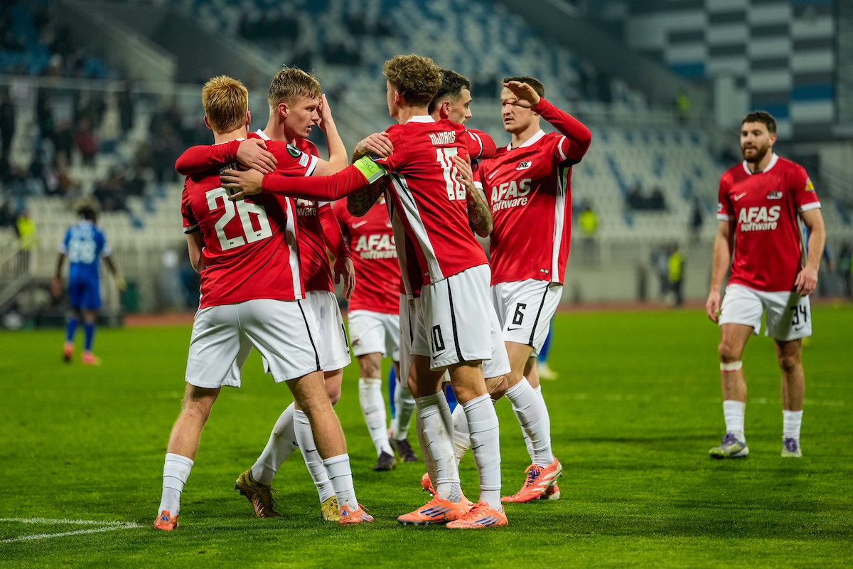 Sterk AZ wint met ruime cijfers in Kosovo en is zeker van de volgende ronde