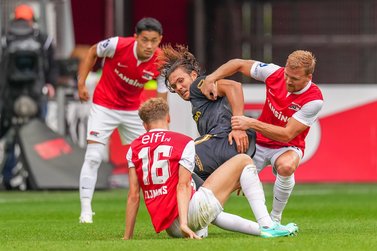 Voorbeschouwing: AZ wil druk op Twente behouden met een overwinning op Go Ahead Eagles