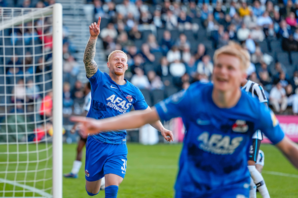 Column | Dat je met zo’n sterke selectie, zó slecht voetbal kan spelen