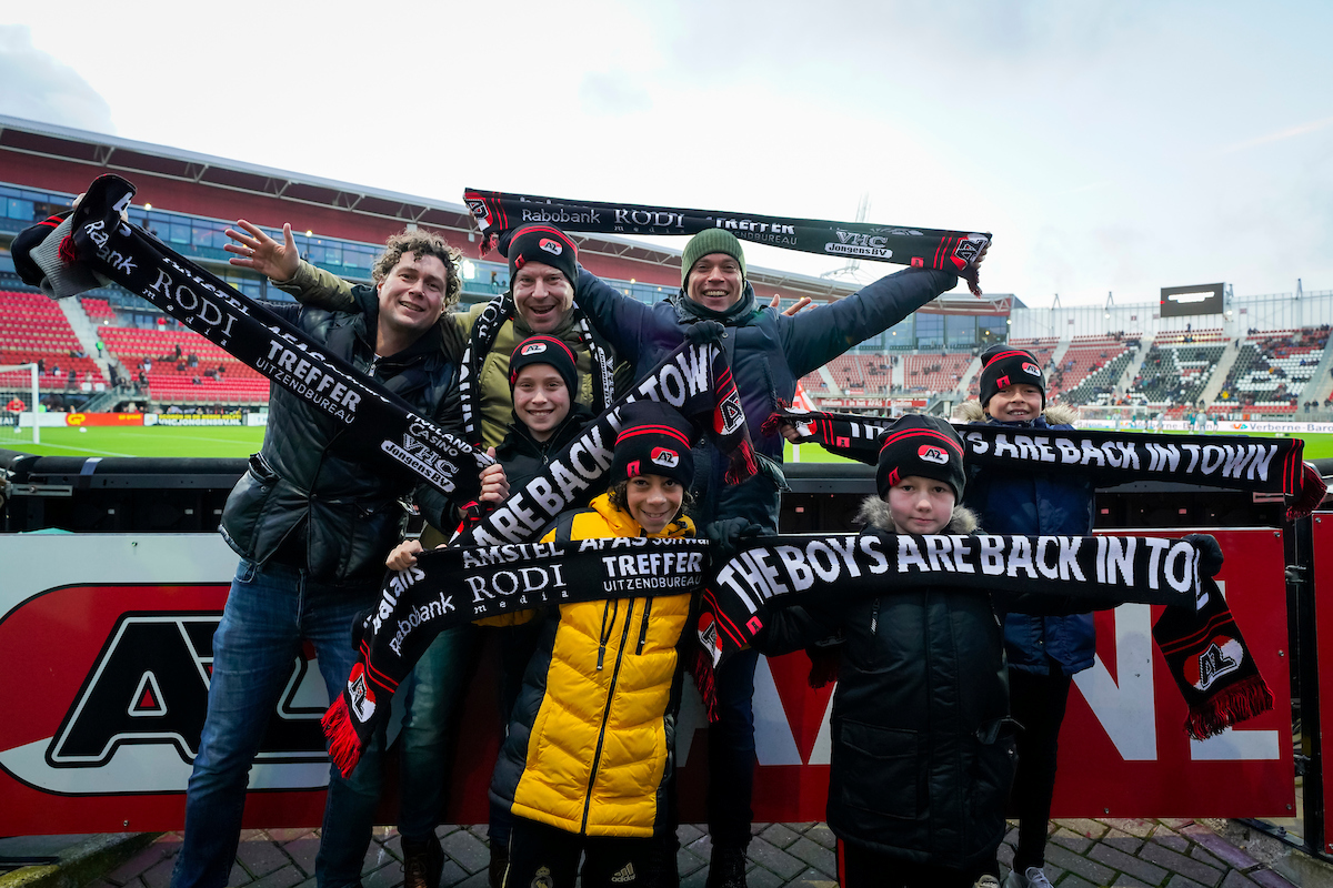 Mededeling AZ-supporters die reizen naar Londen, sjaal mee!