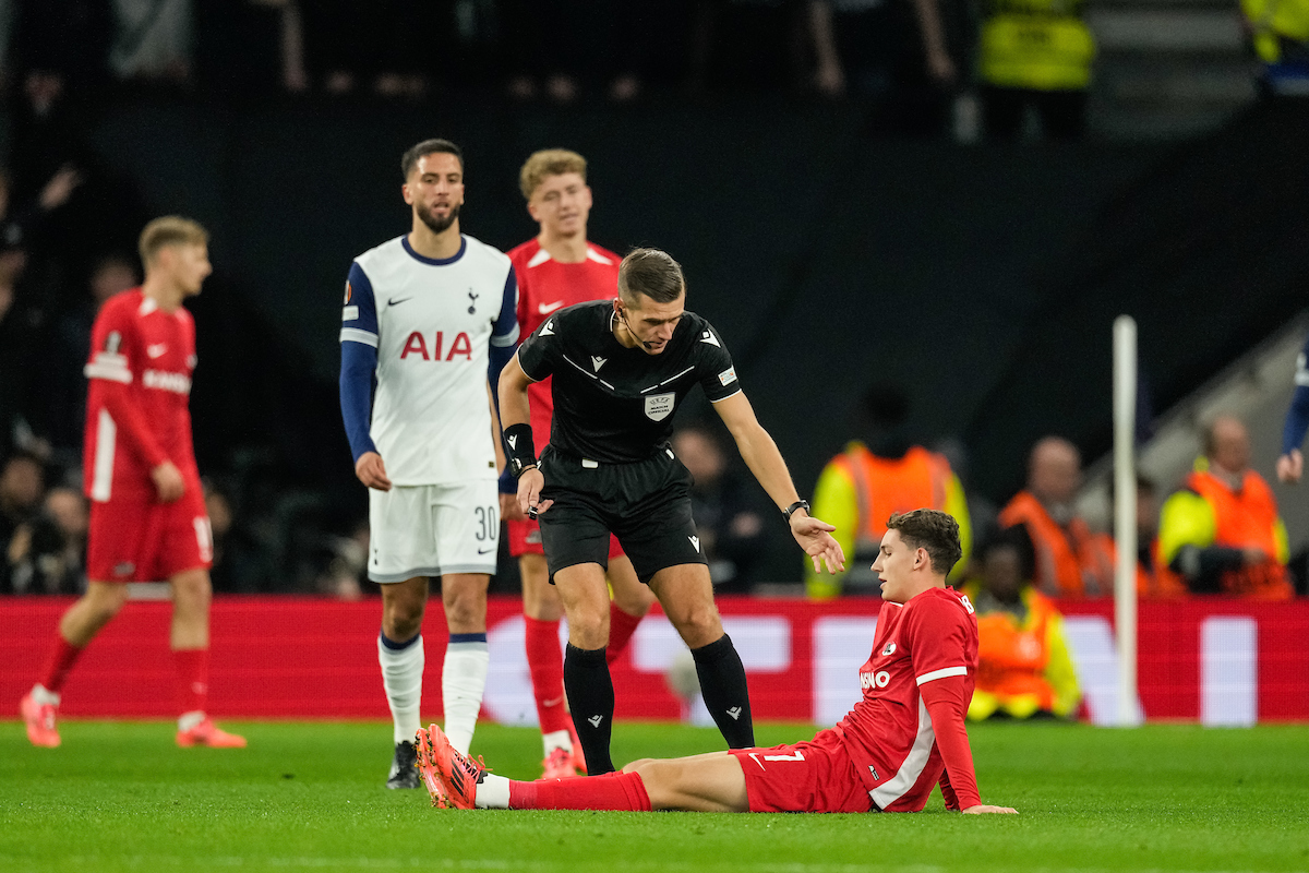 'Ruben van Bommel heeft nog altijd last van een gebroken teen'