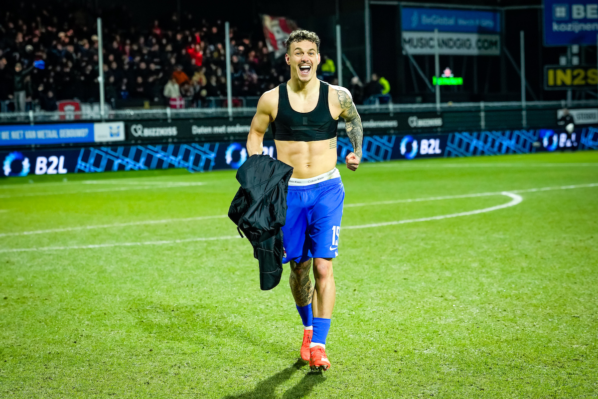 AZ schrijft Ayoub Oufkir, Jizz Hornkamp en Rion Ichihara in voor Europa