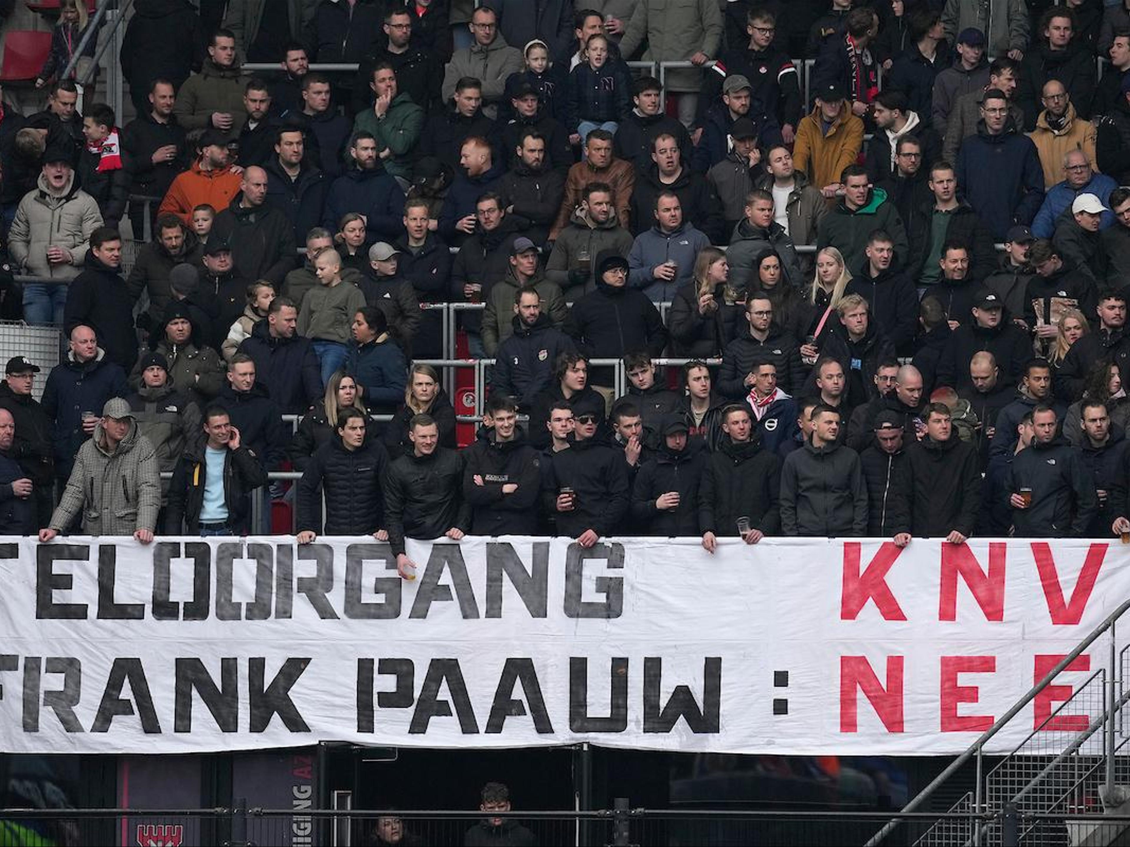 Frank Paauw nieuwe KNVB-voorzitter, ondanks tegenstem AZ