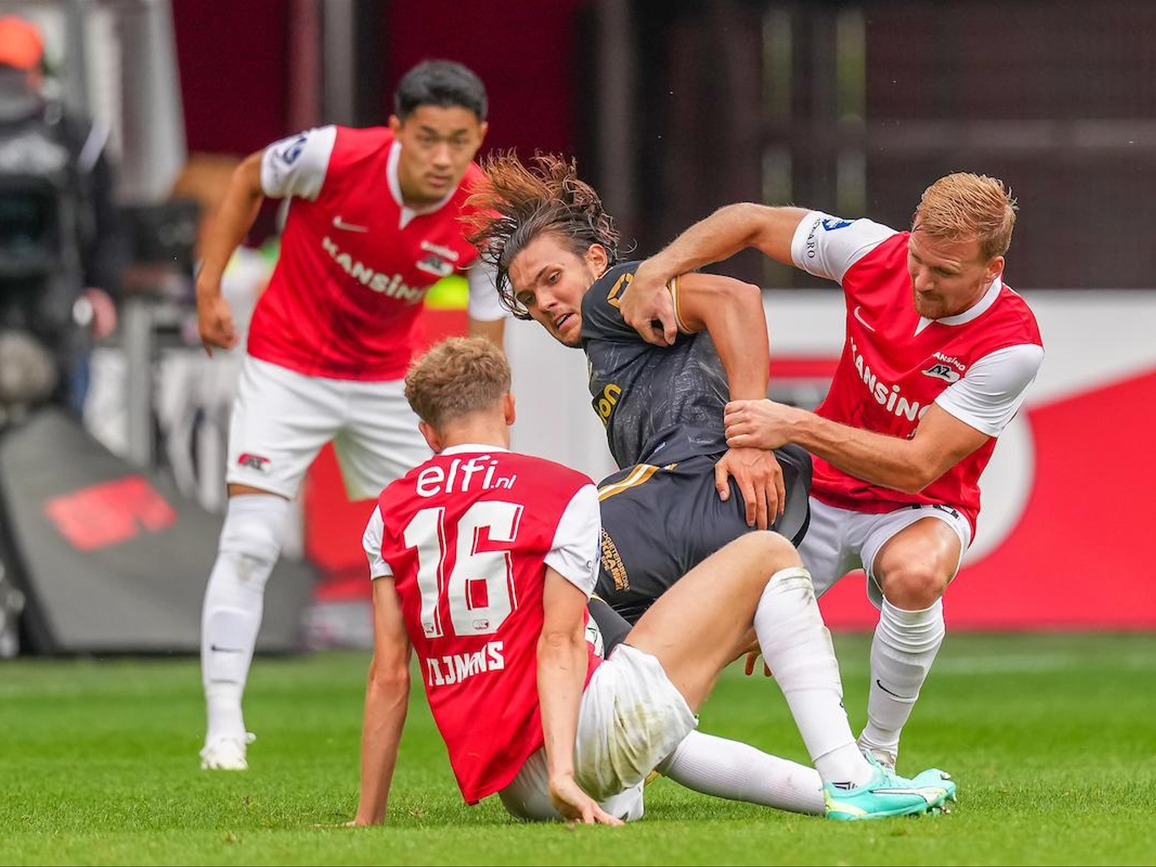 Voorbeschouwing: AZ wil druk op Twente behouden met een overwinning op Go Ahead Eagles