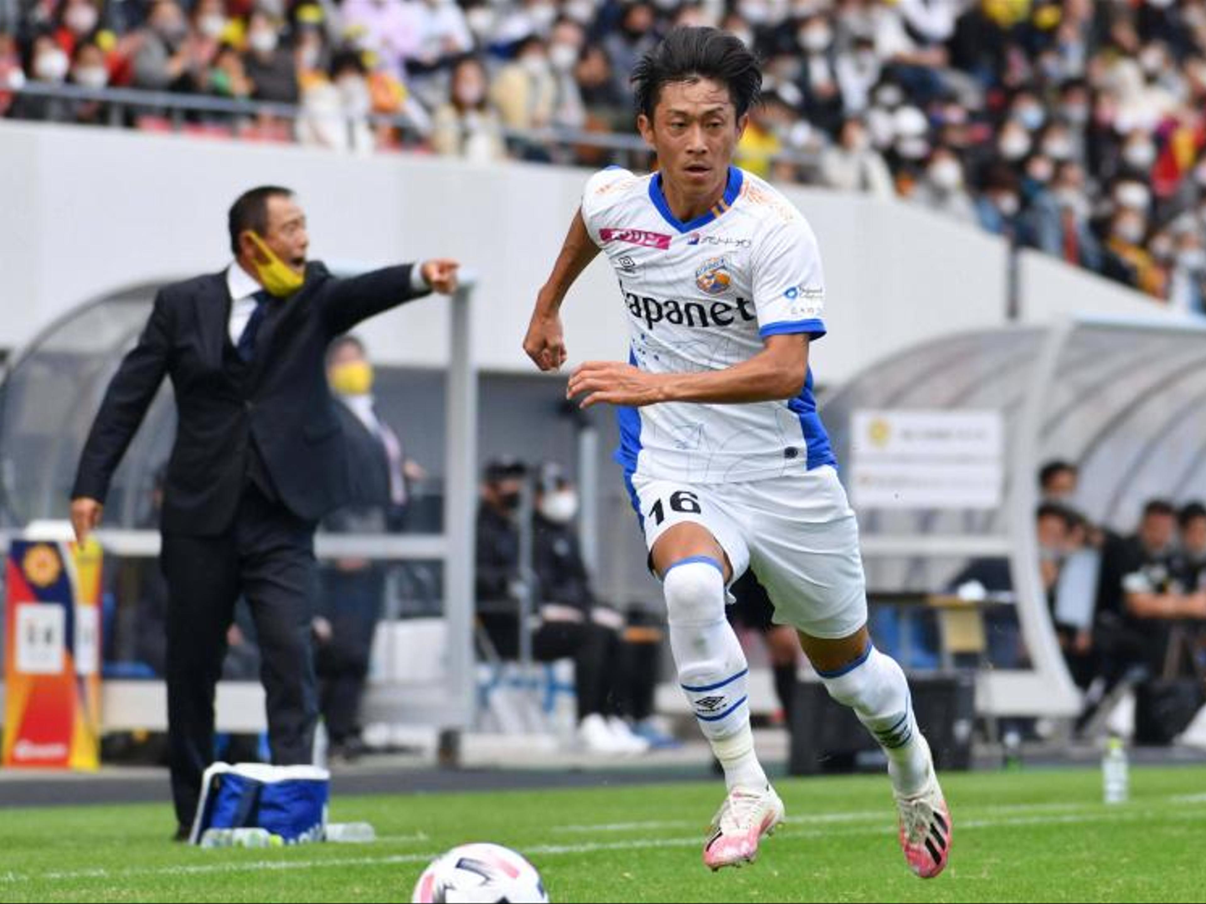'AZ rond met Japans international als opvolger Sugawara'