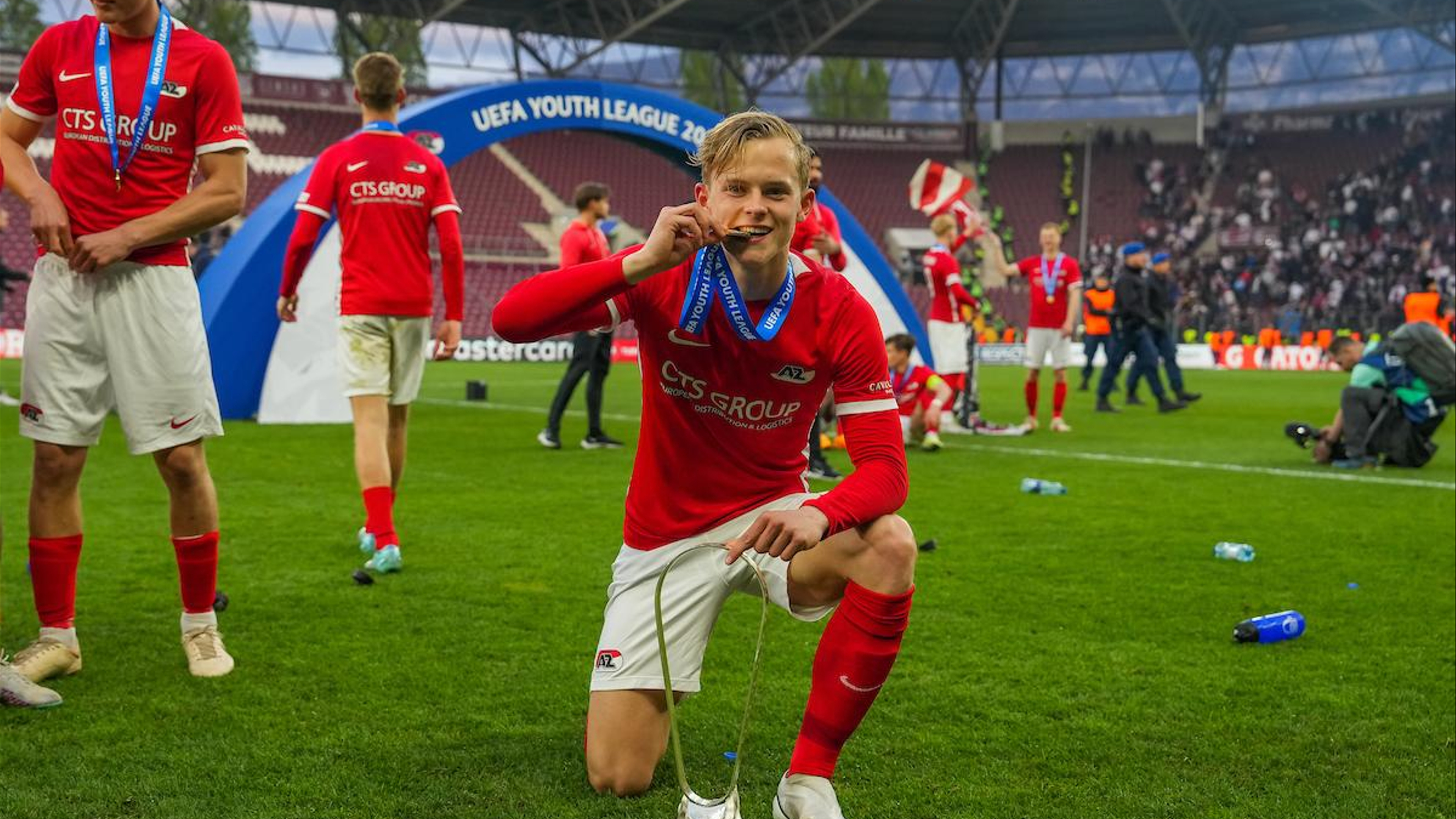 230424200637ep106181