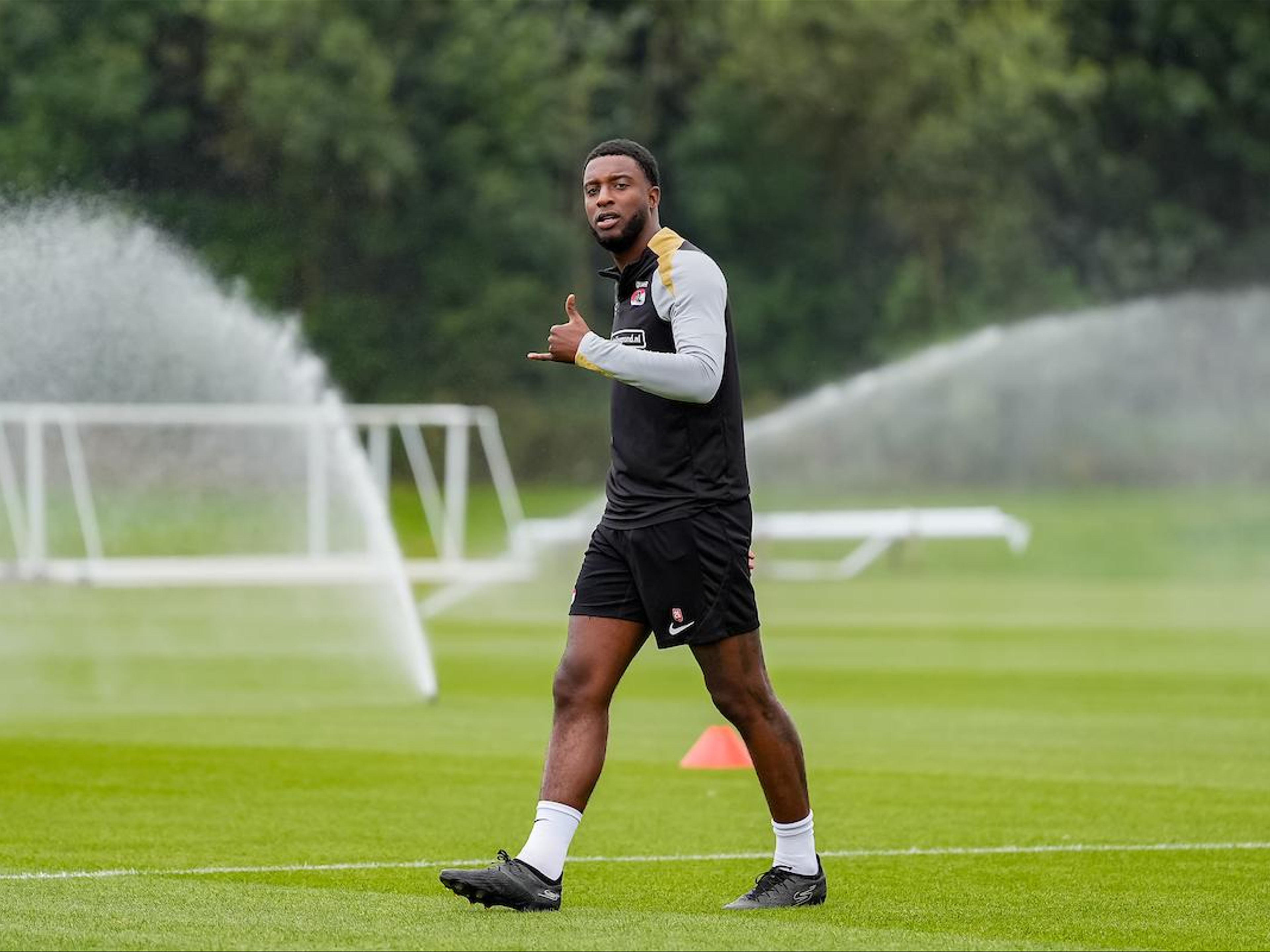 Buitenlandse interesse in Riechedly Bazoer neemt toe