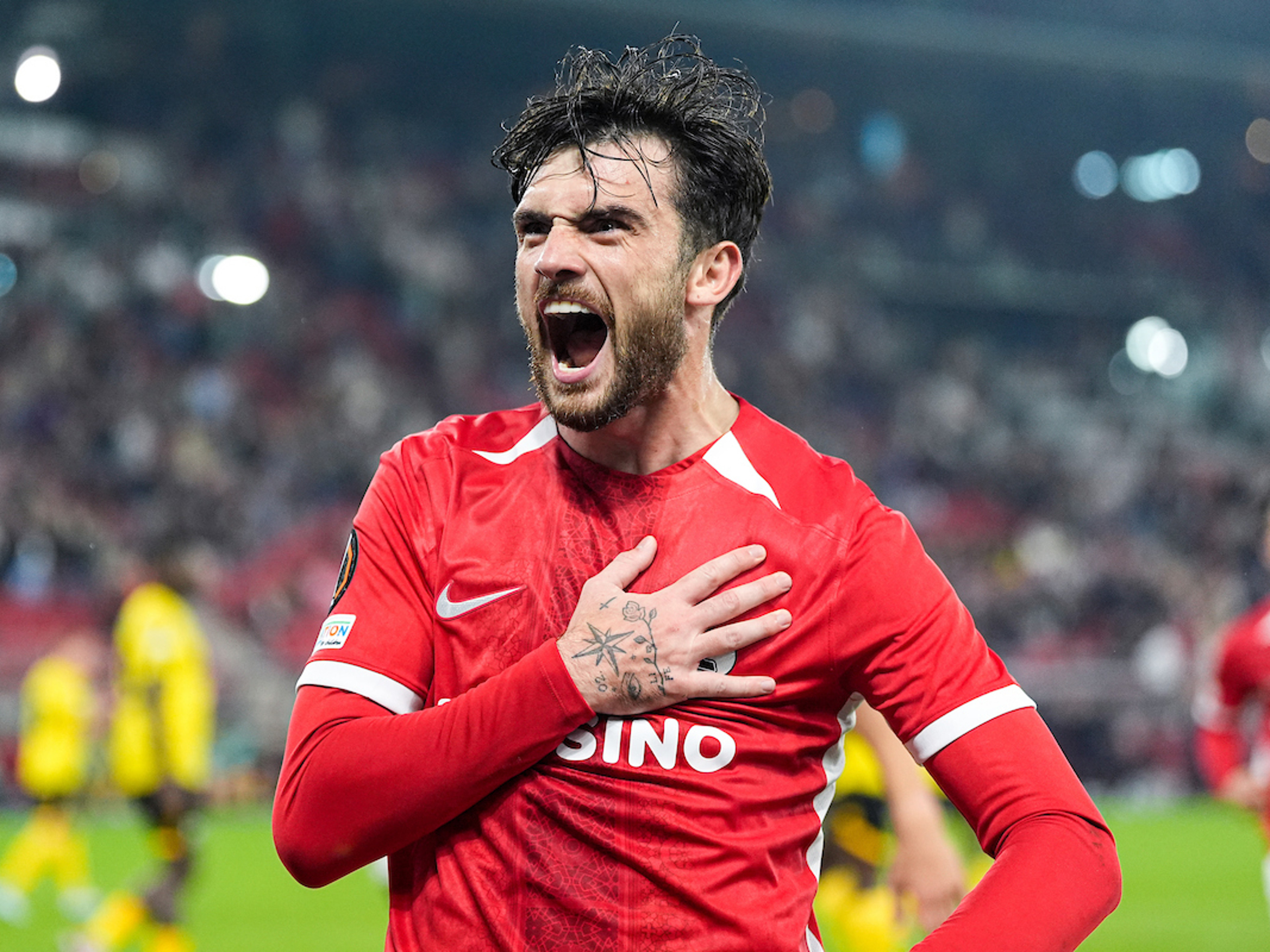 AZ begint Europa League met krappe overwinning op Elfsborg