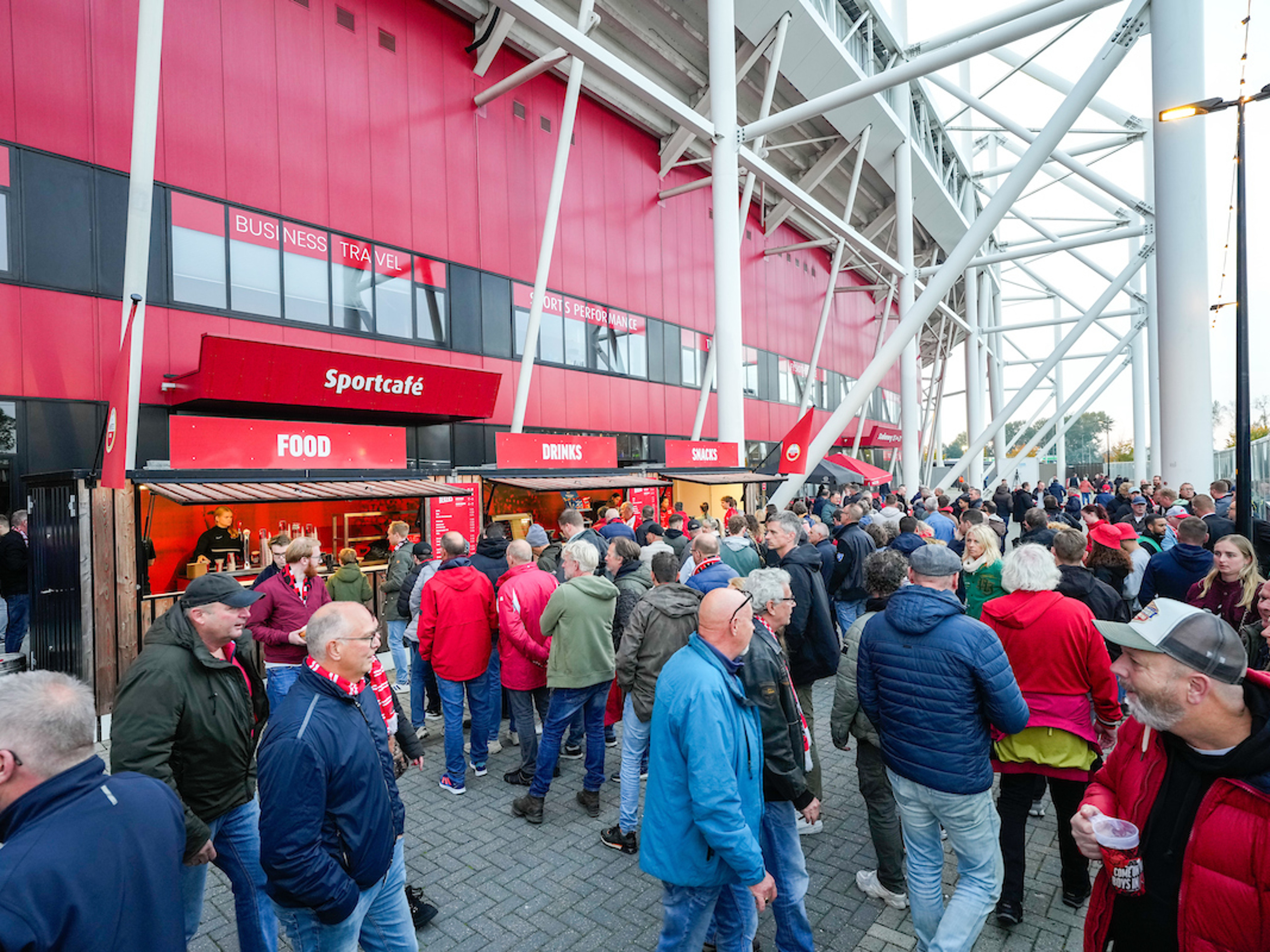 Het avondje AZ: een stadionbeleving vol irritaties?