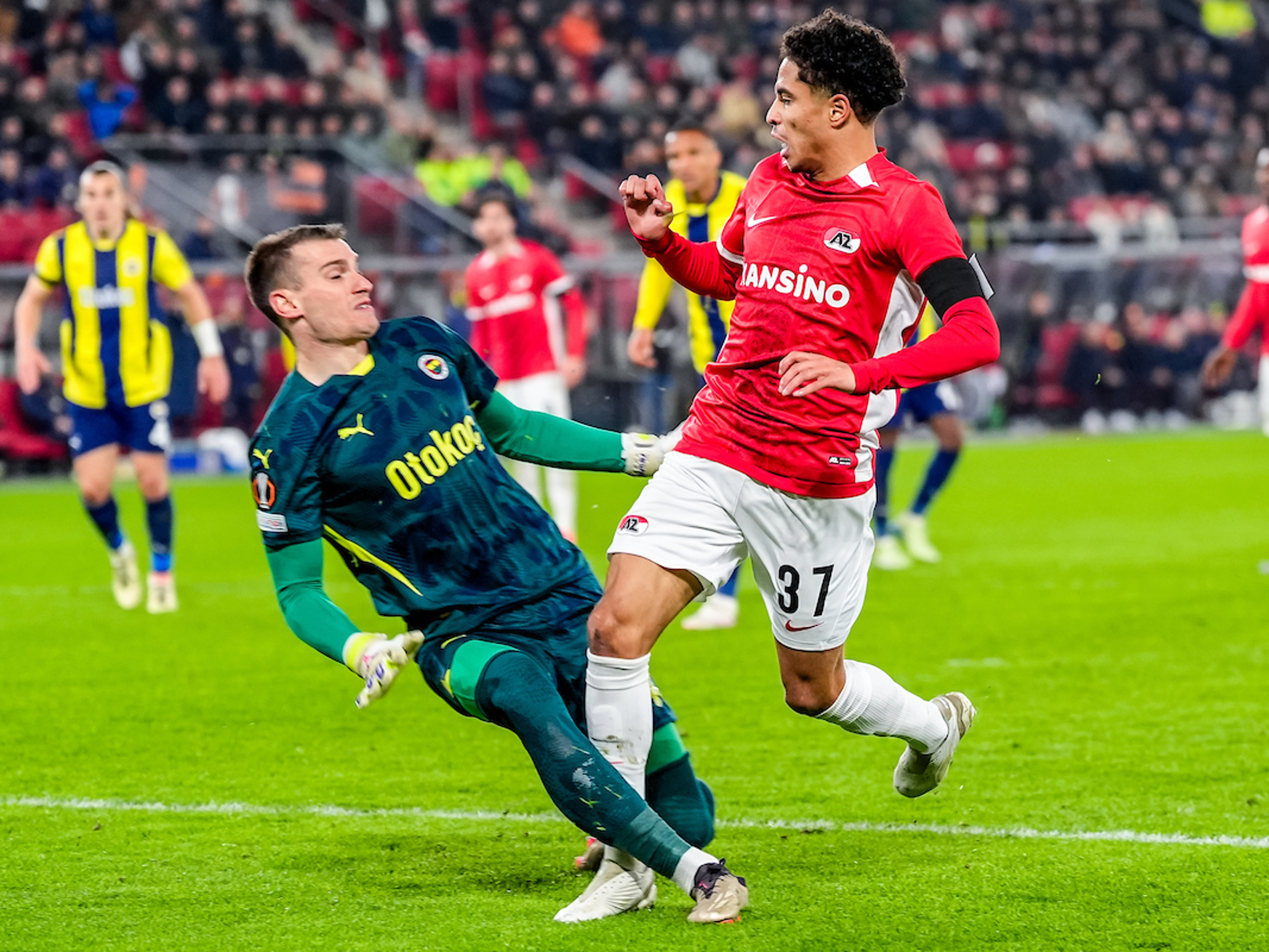 Youth League-helden helpen AZ aan overwinning op Fenerbahçe