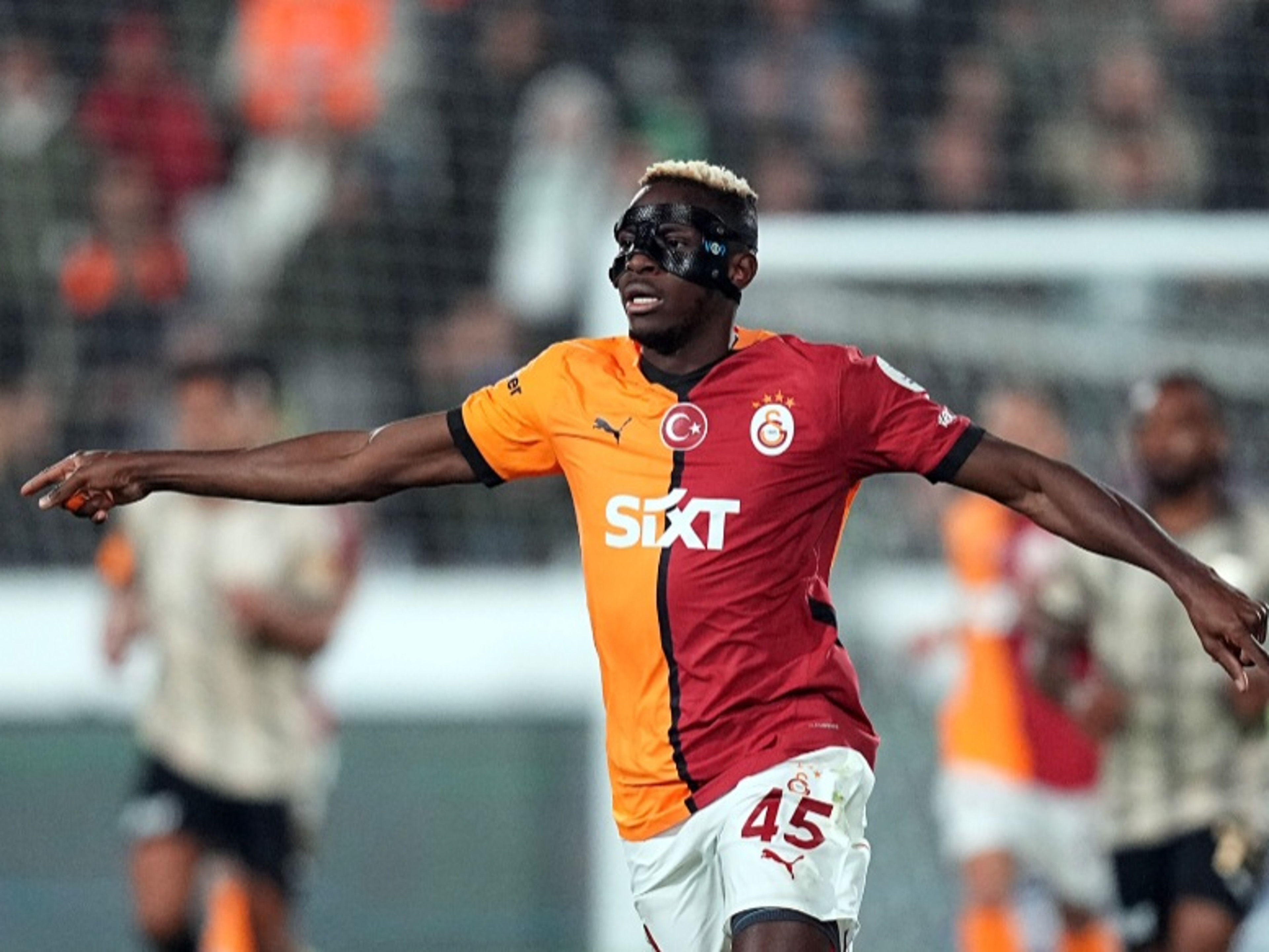 Galatasaray wint moeizaam tegen middenmoter in generale voor AZ
