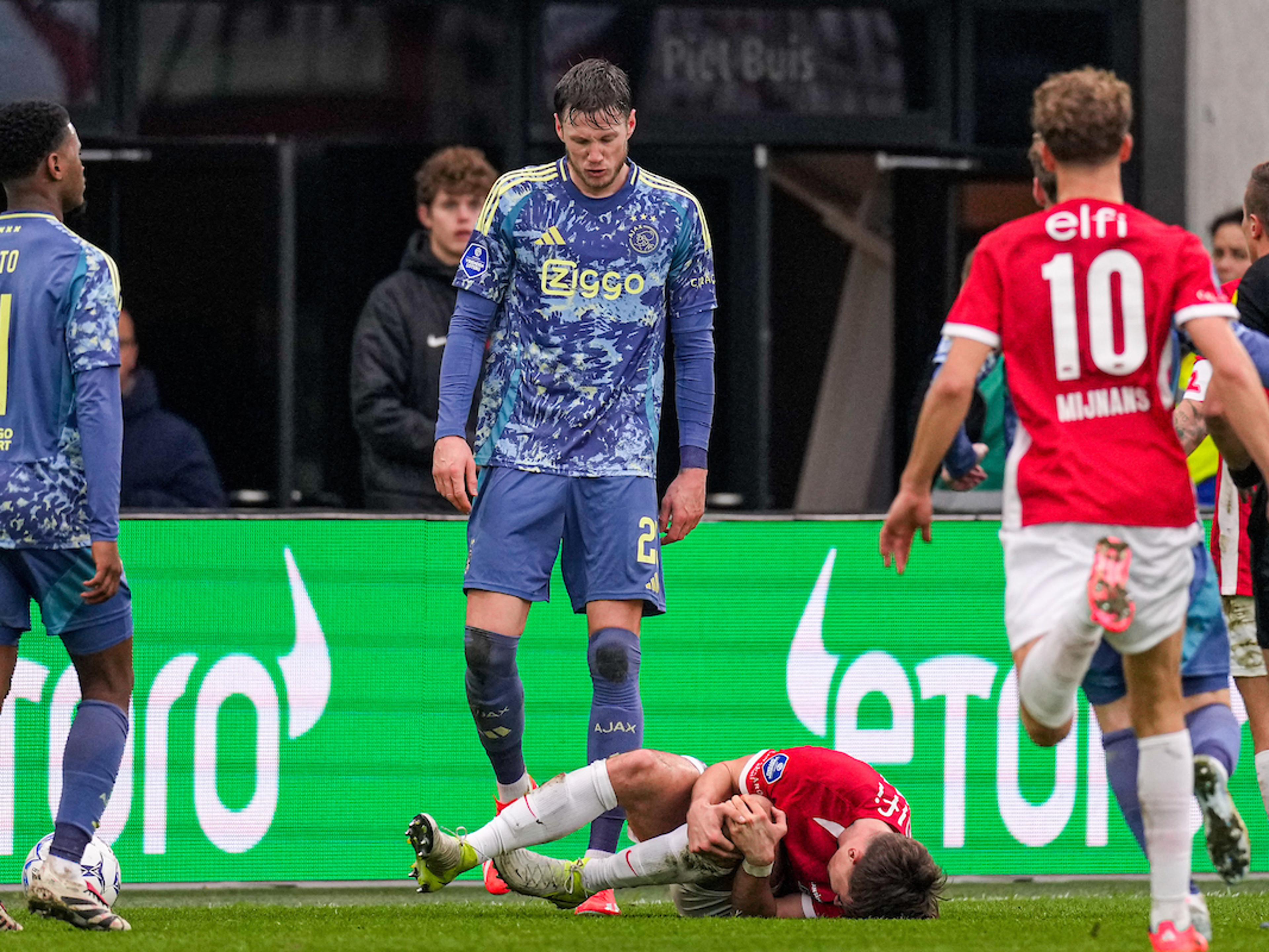 Een Balkan-achtig AZ dat Ajax tot woede en wanhoop dreef