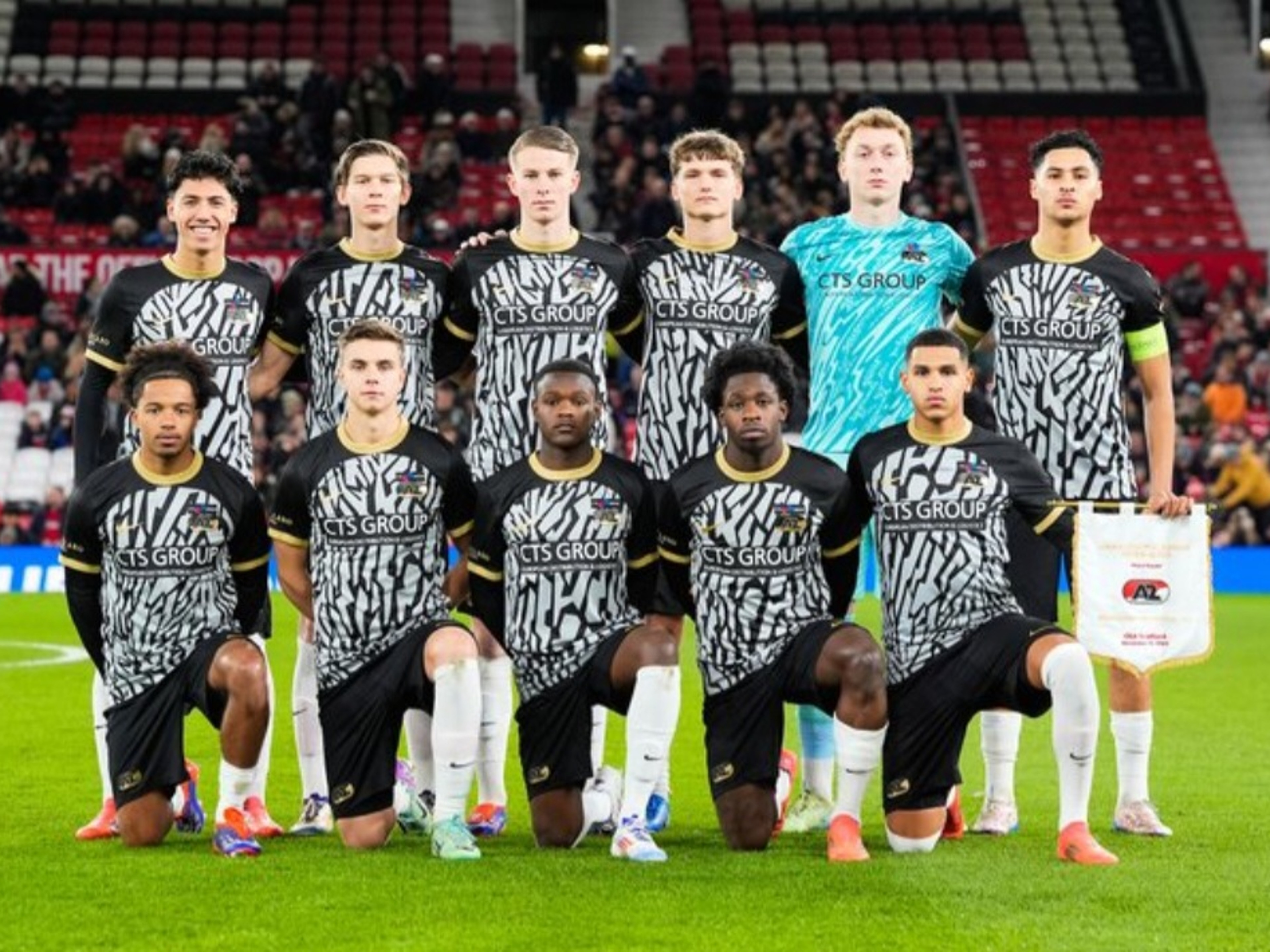 AZ 019 houdt stand in Manchester en gaat naar de volgende ronde van de Youth League