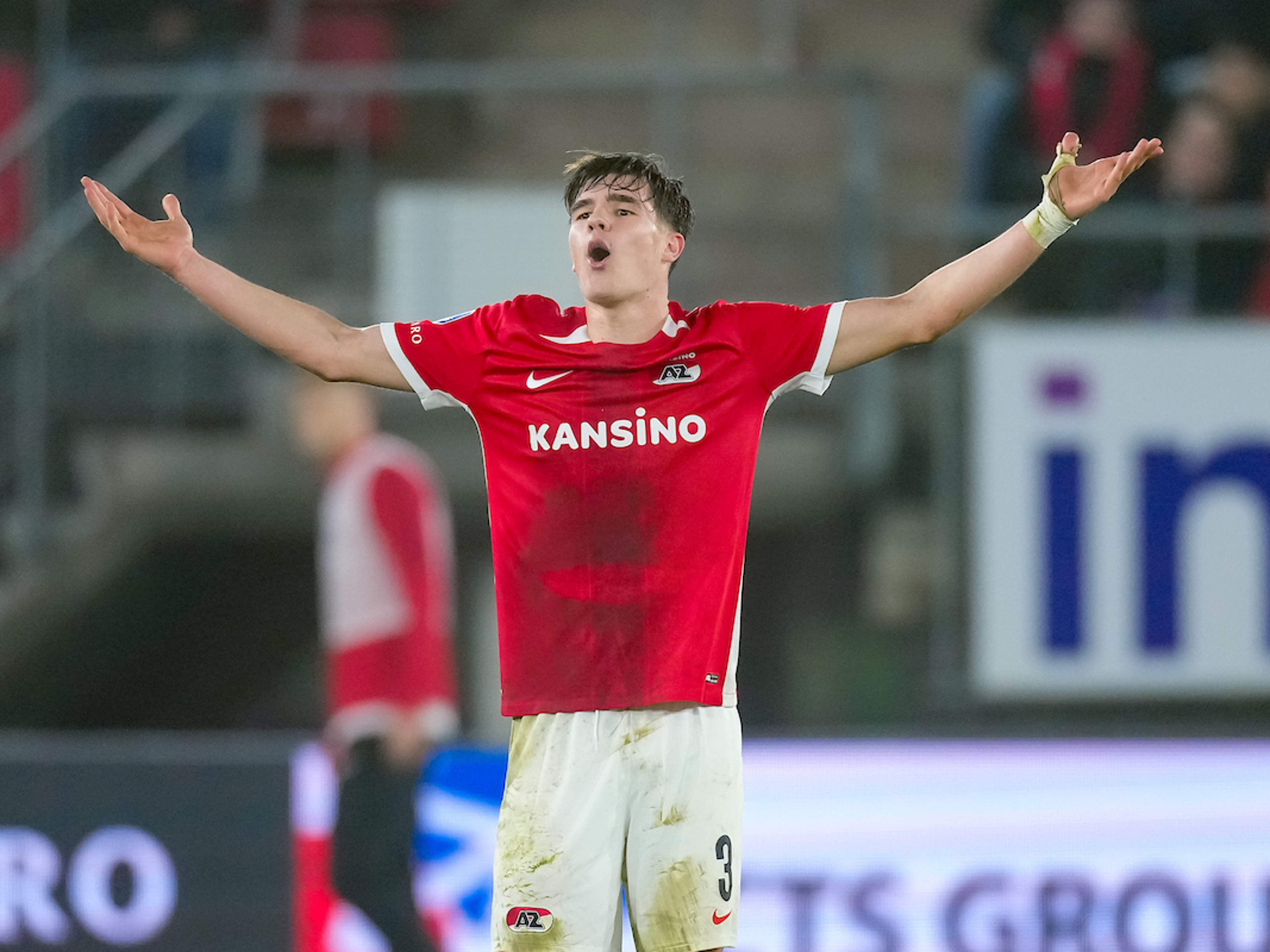 AZ wint wéér van Ajax en bekert verder