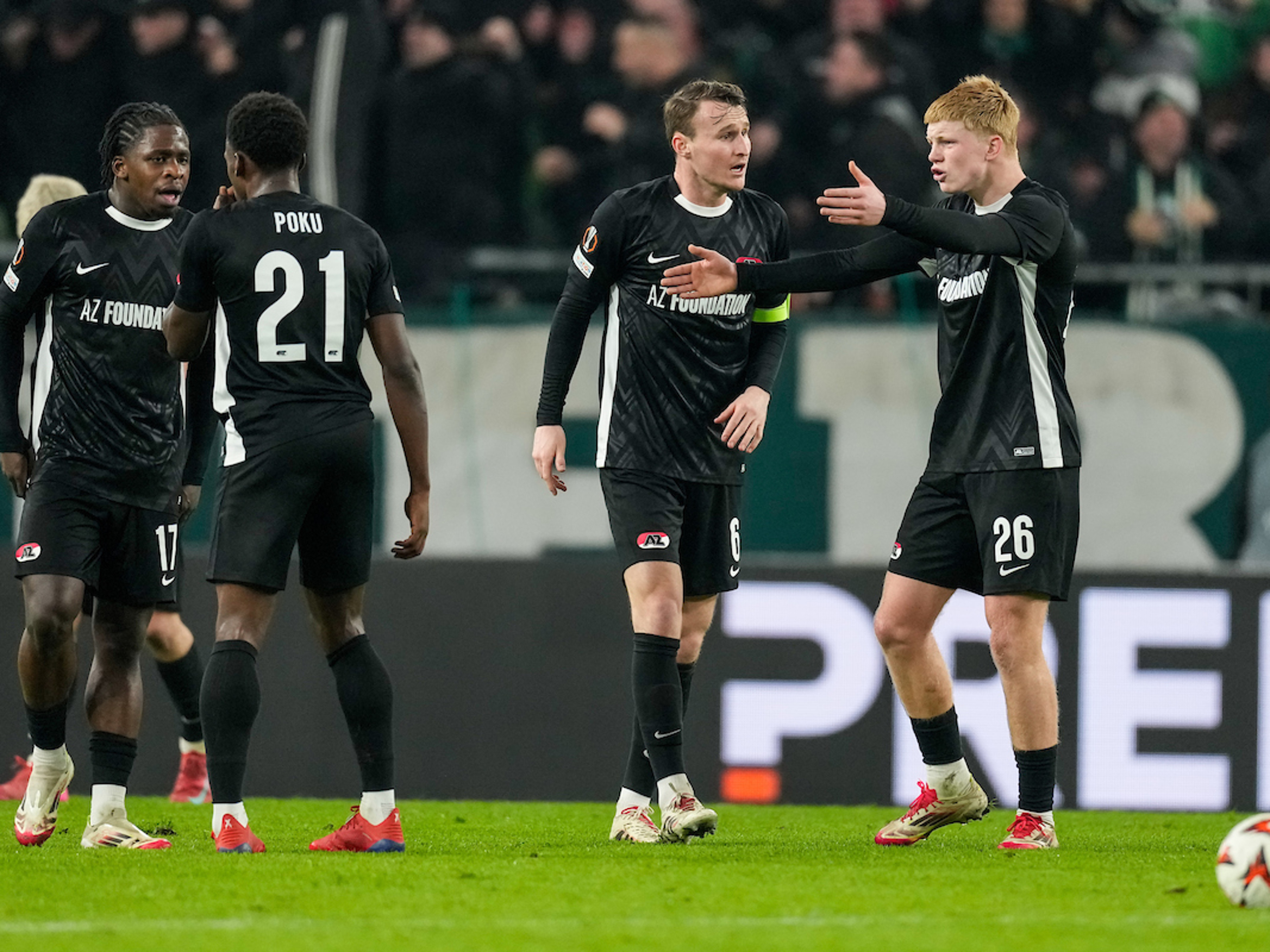 Jeugdig AZ onderuit op bezoek bij Ferencvaros