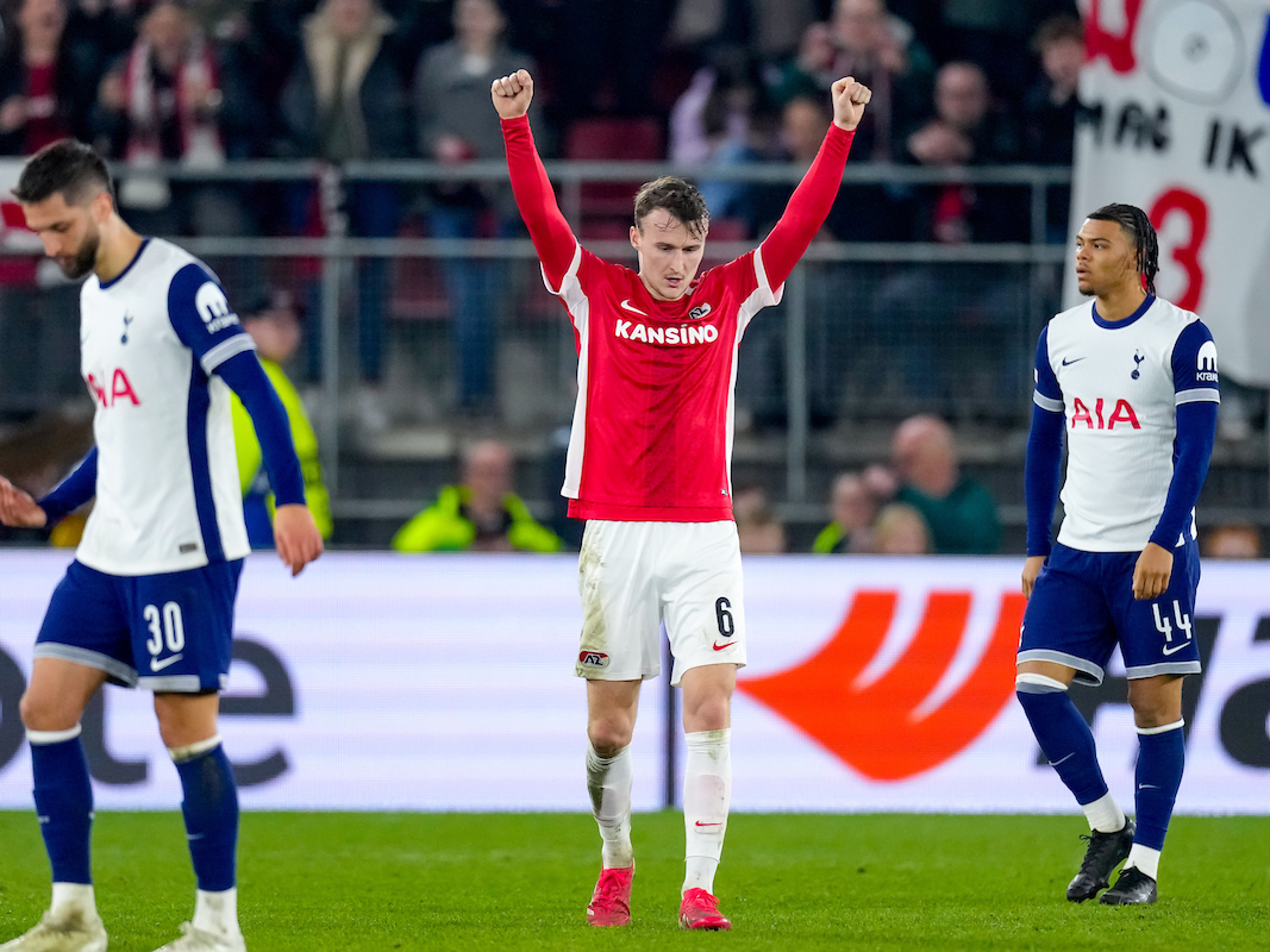 Stelling van de Week: 'Als AZ in Londen de kwartfinale haalt, is dat knapper dan de Conference League-campagne van 22/23'