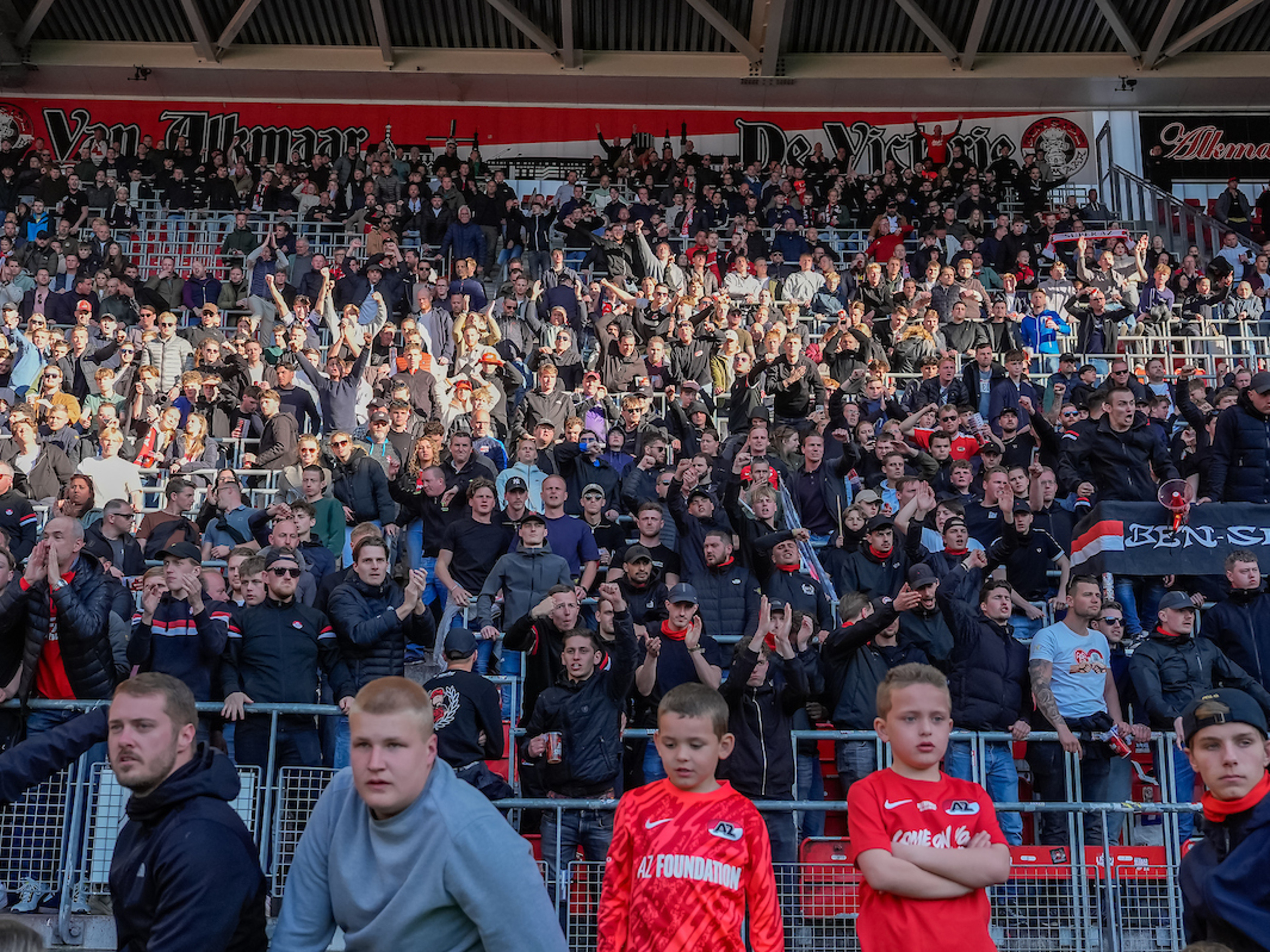 AZ moet meereizende supporters in uitduel tegen FC Twente missen