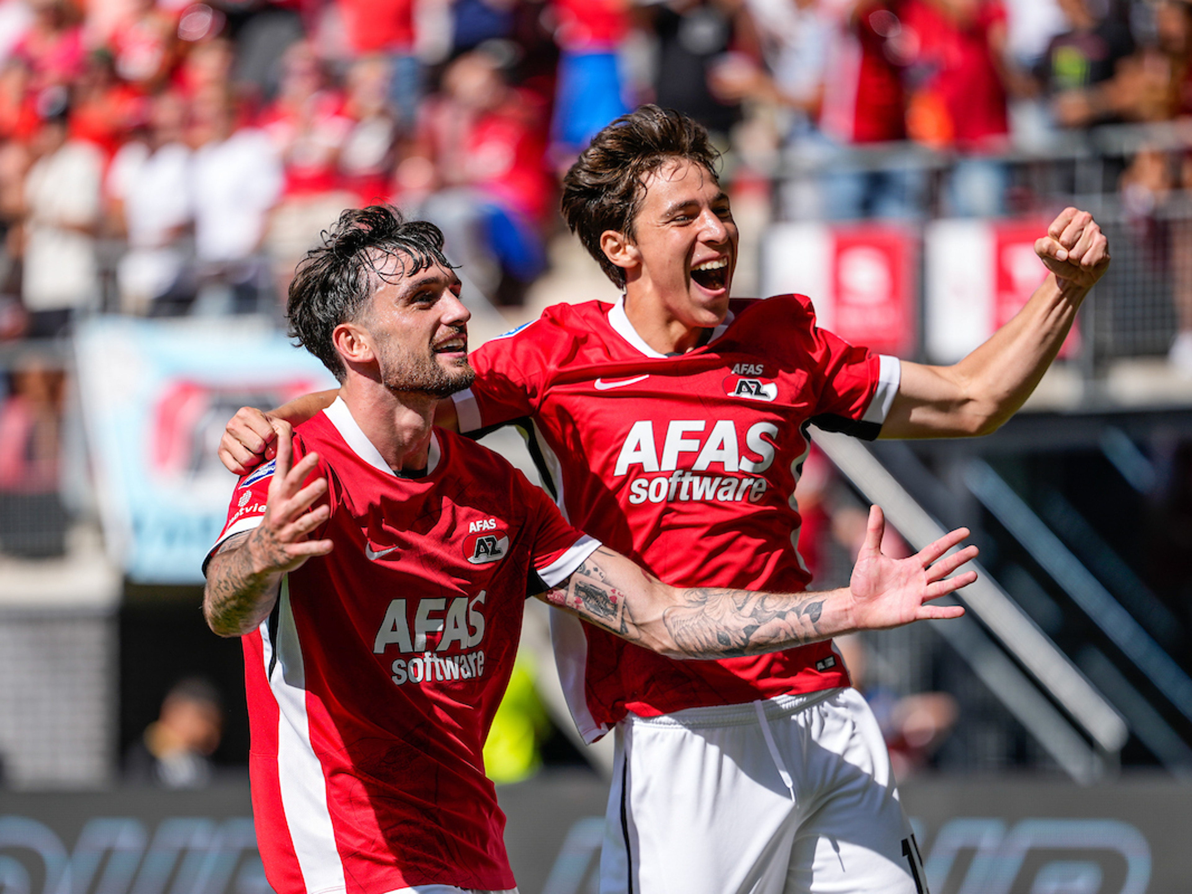 Mijnans terug bij AZ, Parrott moet training staken