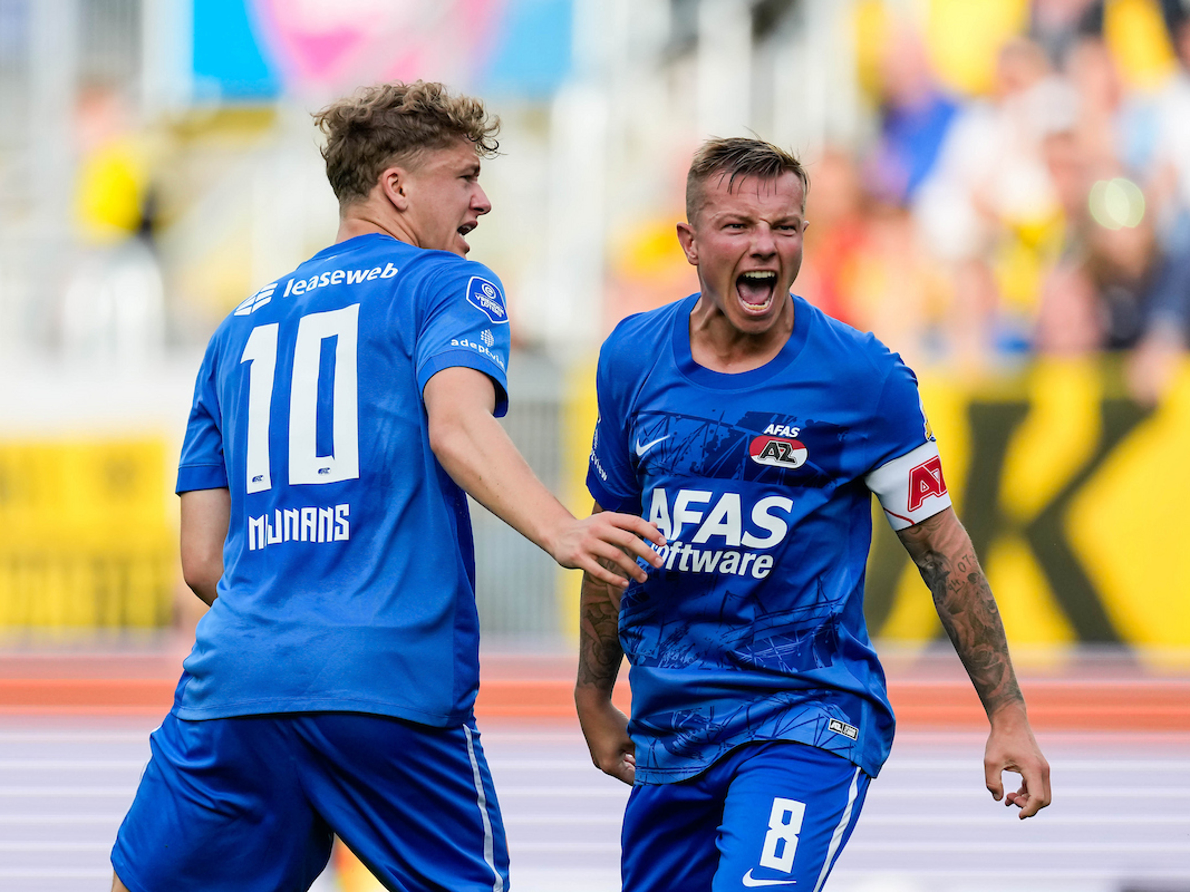 Tegenvallend AZ wint met grootse moeite van tiental NAC