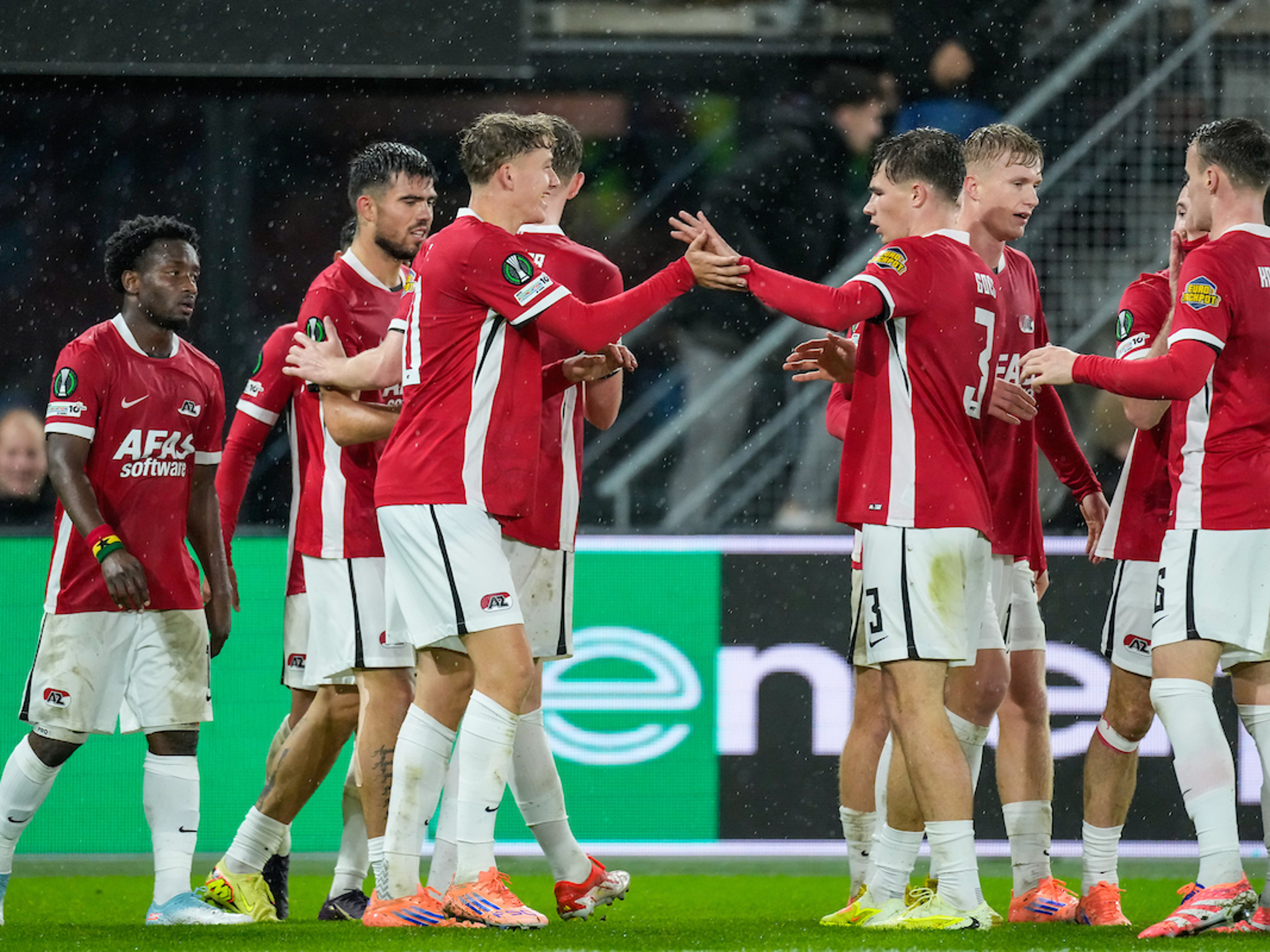 Sven Mijnans tevreden na krappe overwinning: "Vooral blij met de drie punten"